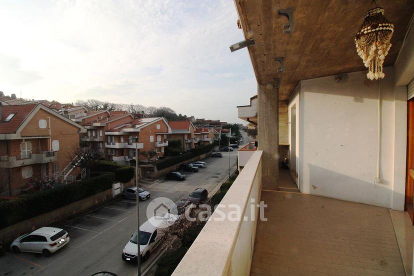 Trilocale in Via Friuli 100