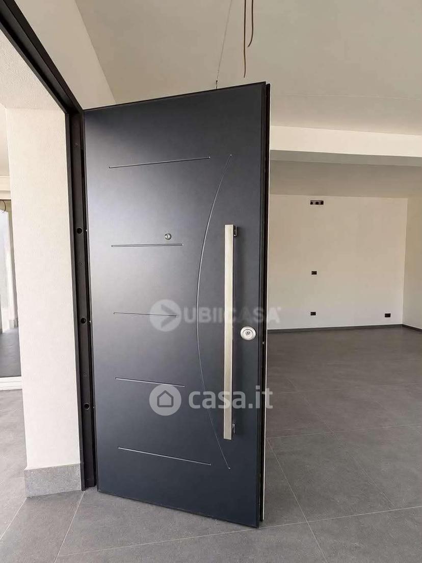 Villa in Via dei Garofani — foto 10 di 12