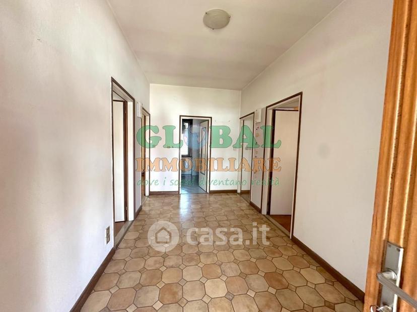 Trilocale in Via Fratelli 43 — foto 6 di 28