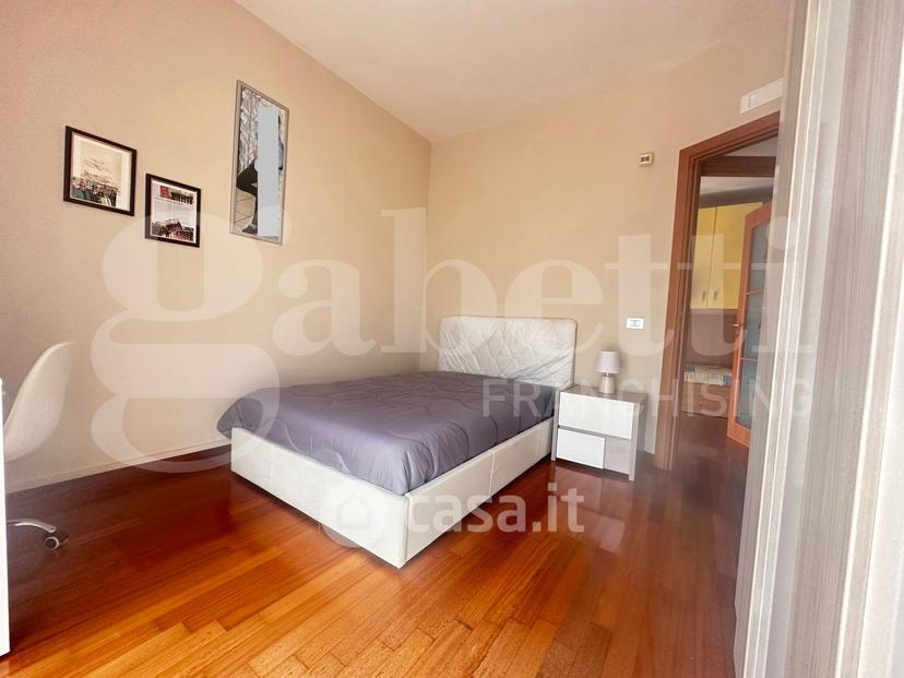 Villa in Via Benvenuto Cellini 9 — foto 27 di 30