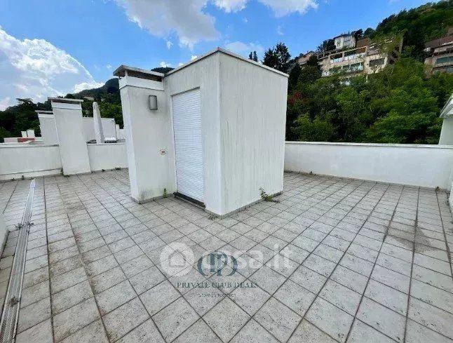 Appartamento in Via Giovio — foto 2 di 29