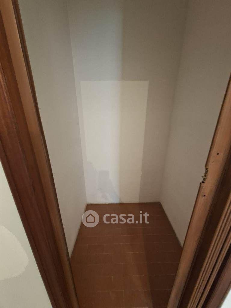 Trilocale in Via Bologna 4 — foto 5 di 23