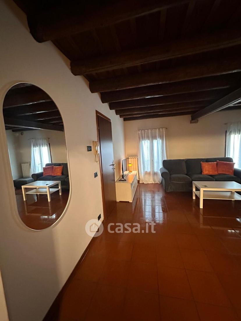 Trilocale in Via Savonarola 38 — foto 14 di 32
