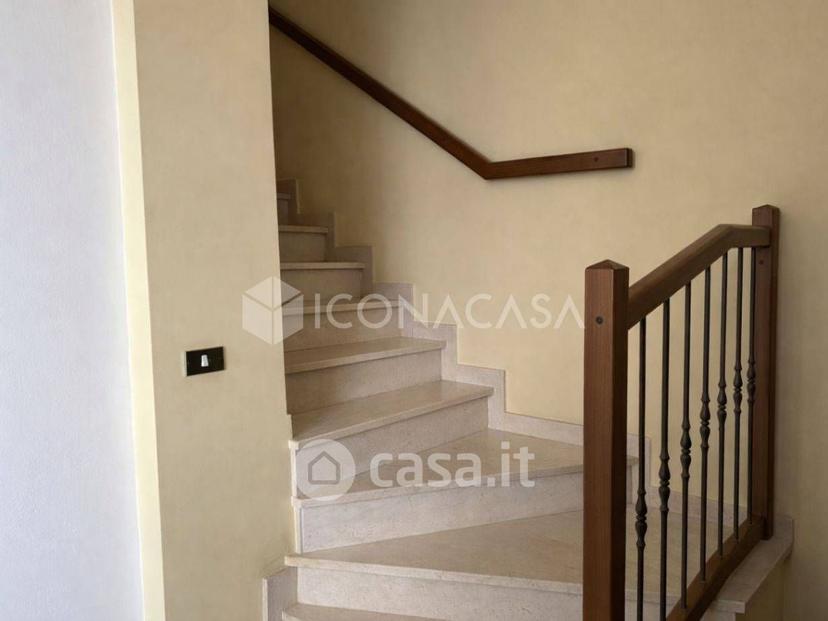 Villa in Via Luigi Polacchi — foto 19 di 34