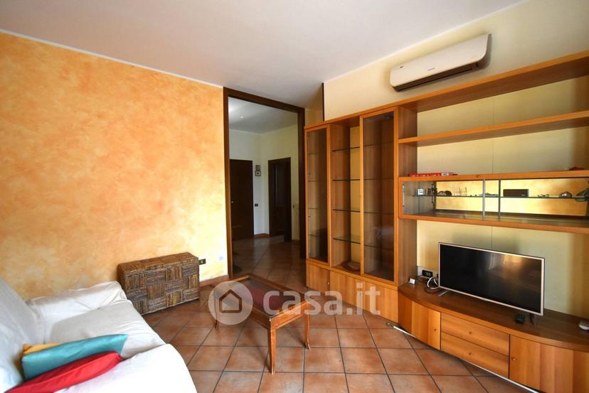 Trilocale in Via Silvio Pellico 4 — foto 14 di 29