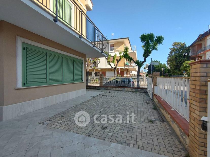 Quadrilocale in Via D. Cimarosa — foto 3 di 21