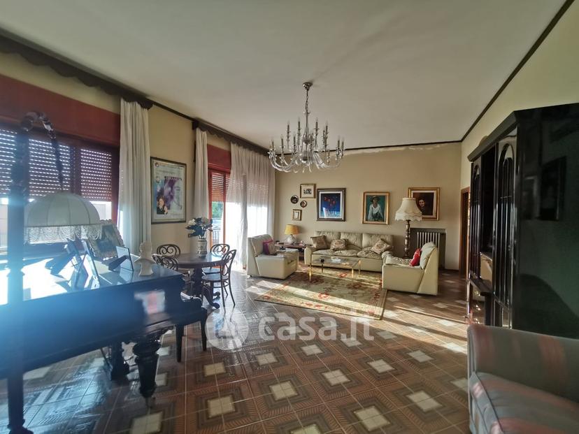 Villa in Via Ascanio Grandi 4 — foto 21 di 49