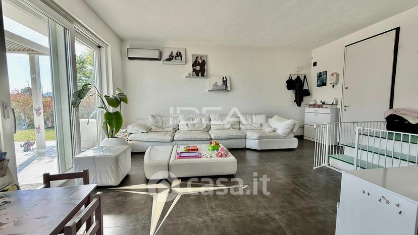 Villa in Via Madonna Comunale 79 — foto 2 di 27