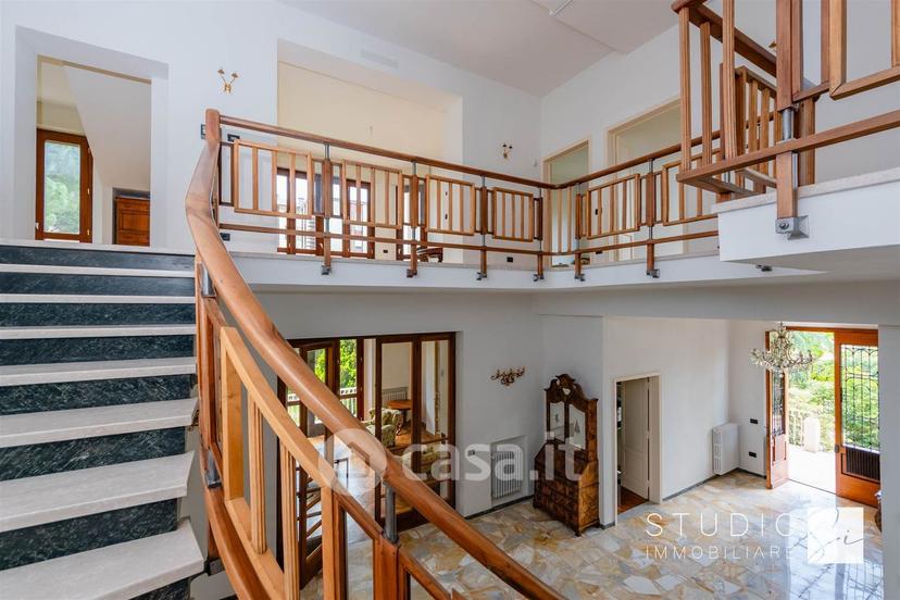 Villa in Viale Libertà — foto 39 di 48