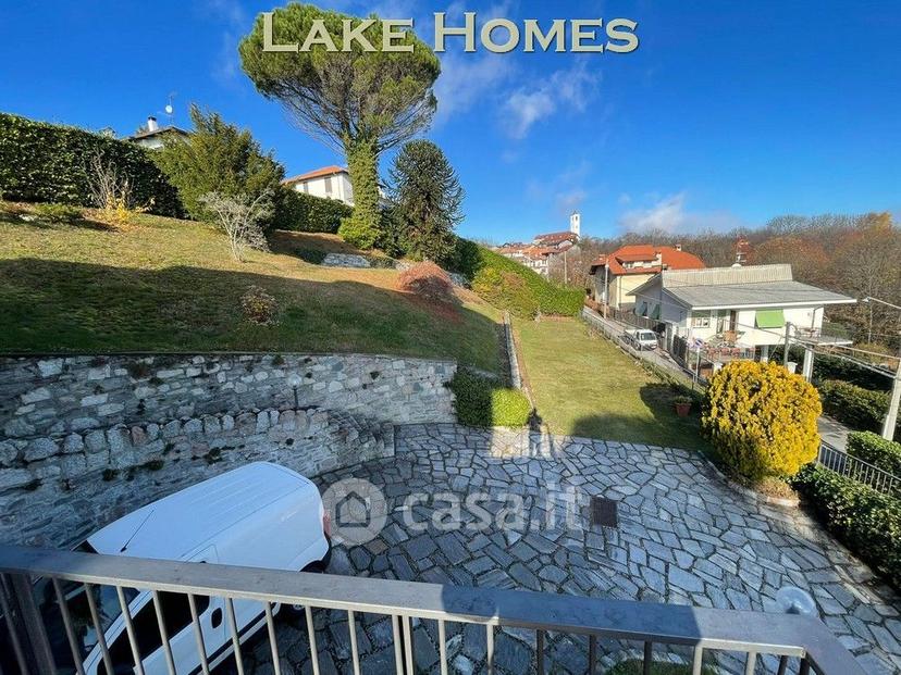 Villa in Via Per Lesa 19 — foto 15 di 39