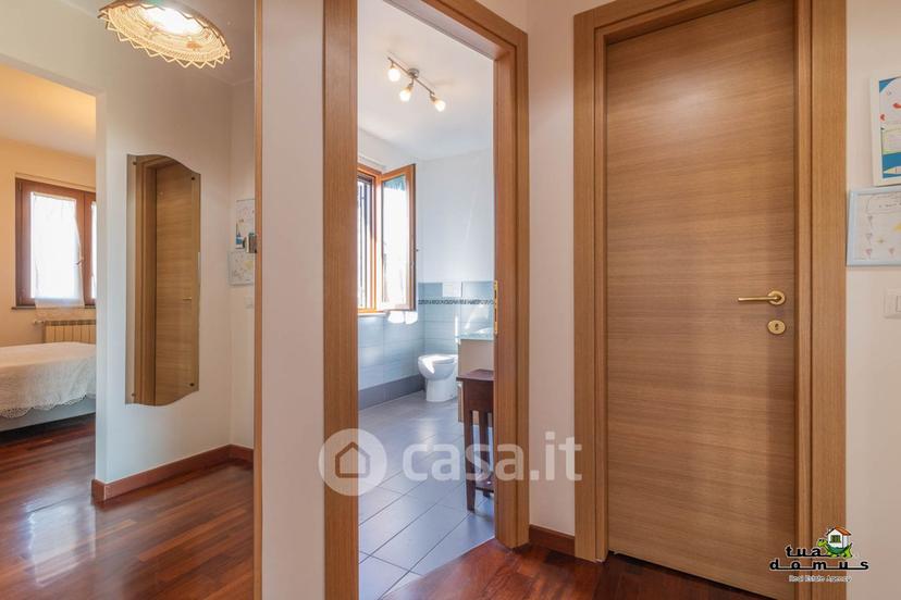 Villa in Via degli Ulivi 2 — foto 18 di 40