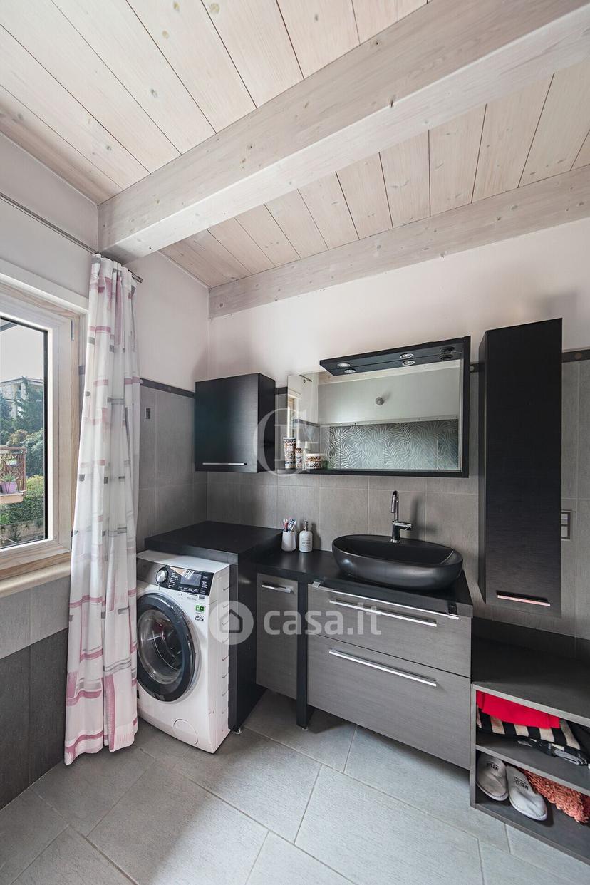 Trilocale in Via Como 19 — foto 16 di 31