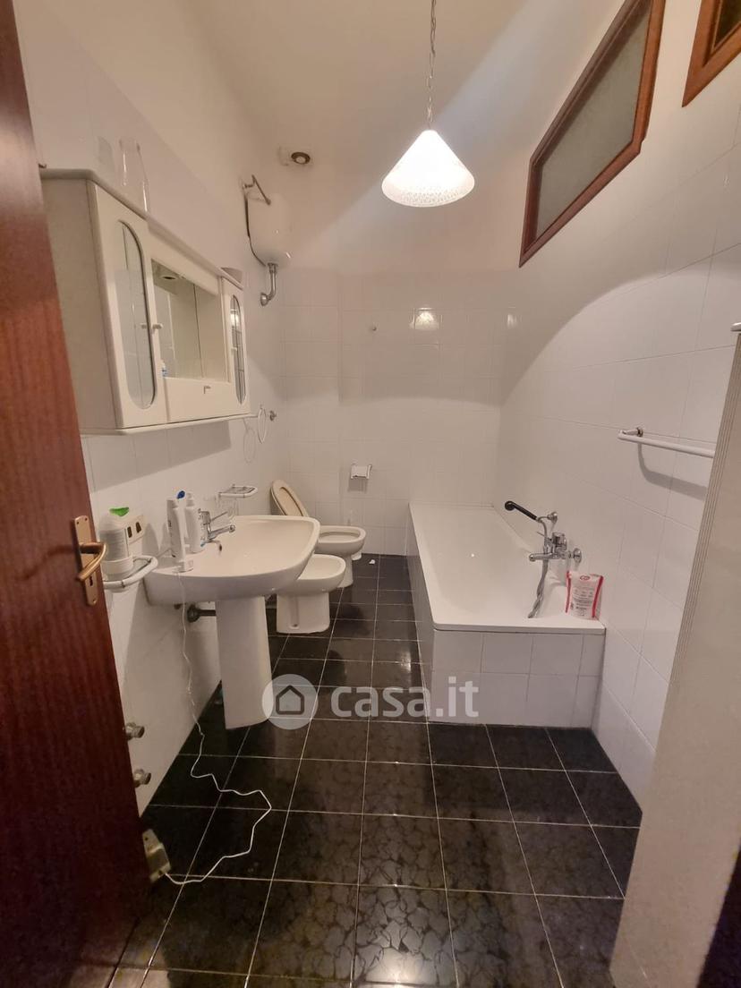 Trilocale in Via Cosimo Petrillo 132 — foto 21 di 30