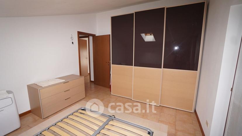 Trilocale in Via Cernaia 34 — foto 11 di 16