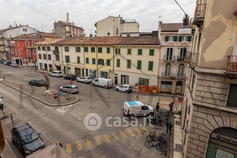 Trilocale in Via S. Nazaro 69 — foto 17 di 33