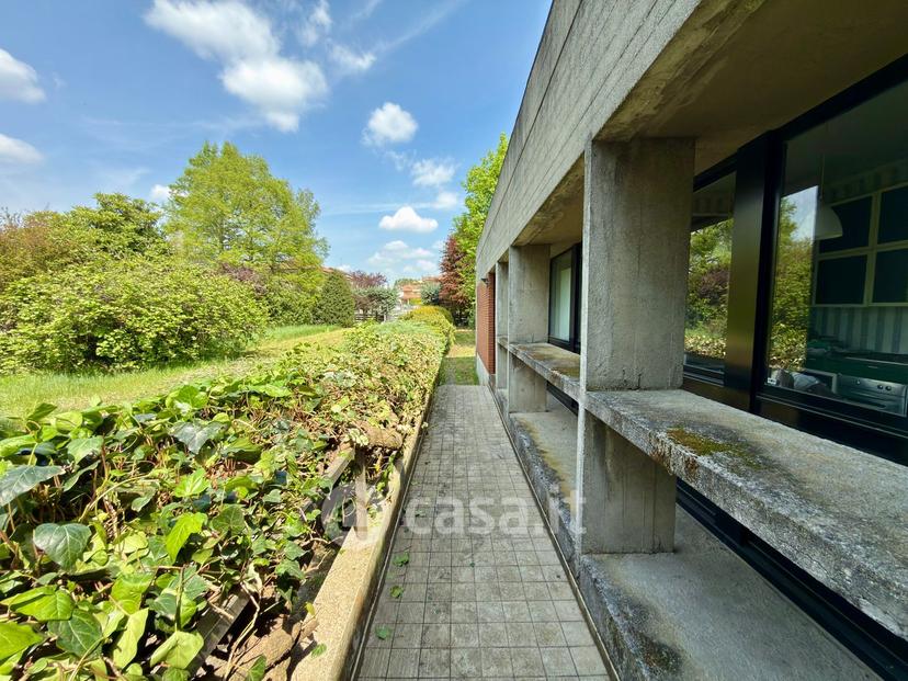 Villa in Via Giosuè Carducci 20 a — foto 82 di 182