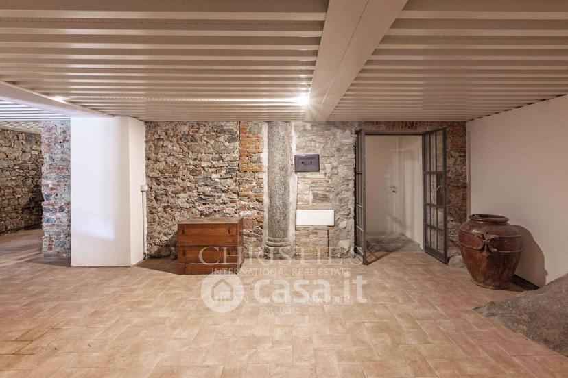 Villa in Via Giuseppe Parini 9 — foto 13 di 35