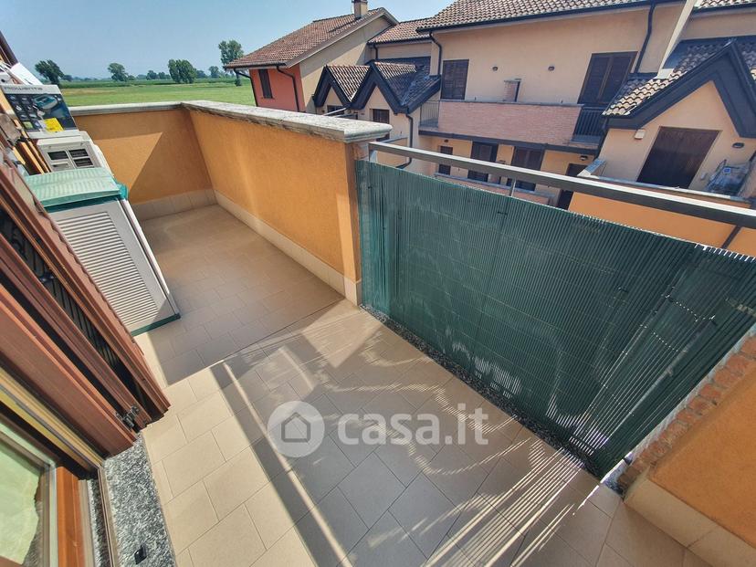 Trilocale in Via Roncadello — foto 6 di 15