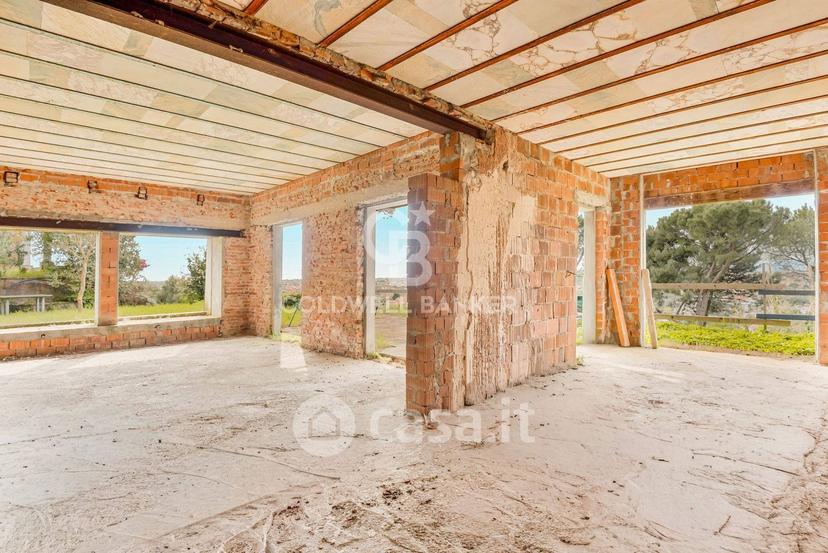 Villa in Via Volturno — foto 17 di 23