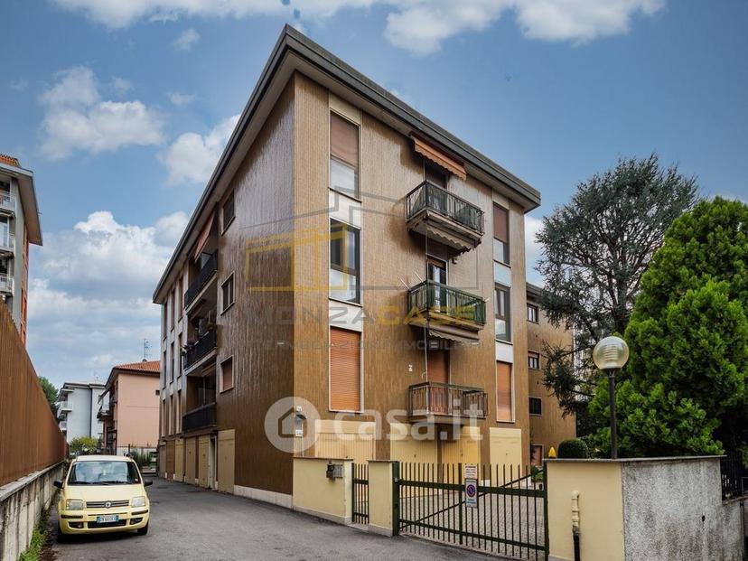Trilocale in Viale Campania 56 — foto 13 di 35