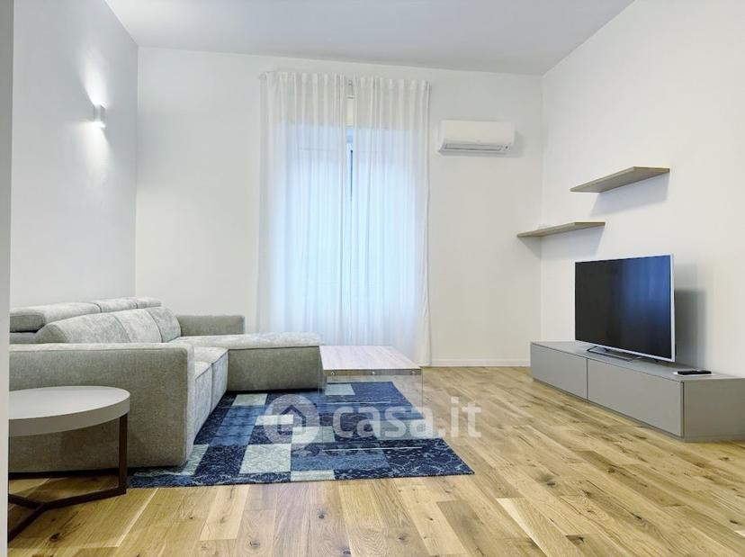 Trilocale in Via Fratelli Cairoli 6 — foto 4 di 20