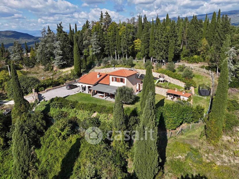 Villa in Località Montegiovi — foto 3 di 32