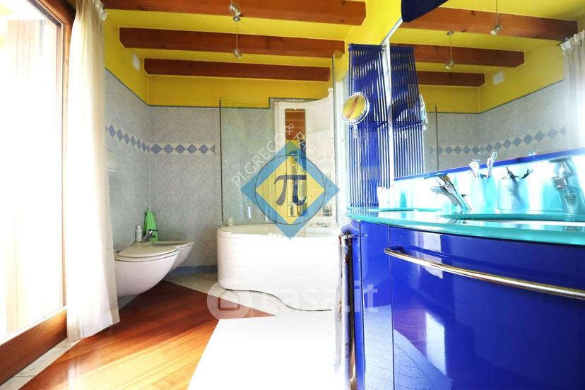Villa in Via Cappuccini — foto 2 di 13