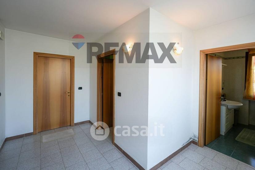 Villa in Via San Giovanni Bosco 1 — foto 13 di 30