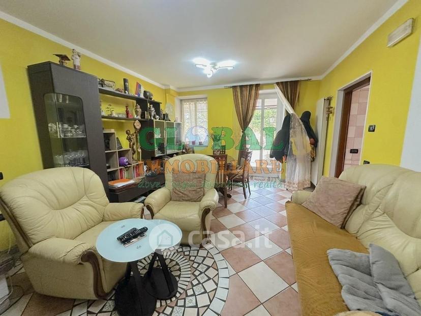 Trilocale in Via Broletti 4 — foto 4 di 29