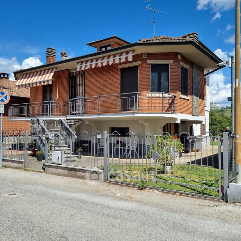 Villa in Via Ugo Foscolo 28 — foto 20 di 43