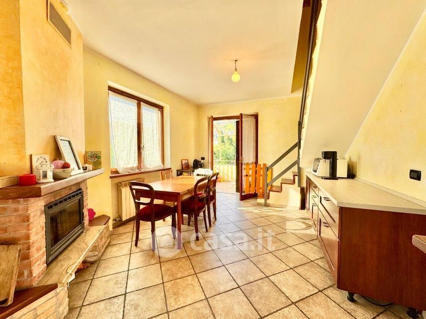 Trilocale in Via Cantalupo 50 — foto 12 di 39