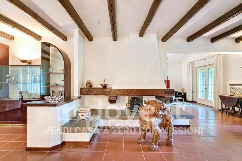 Villa in Via Alessandro Manzoni 28 — foto 3 di 43