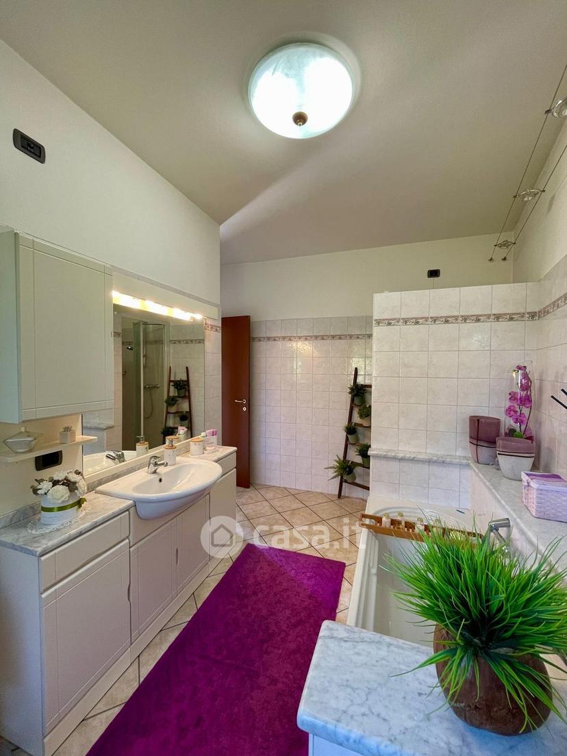 Villa in Via Sant' Agostino — foto 3 di 46