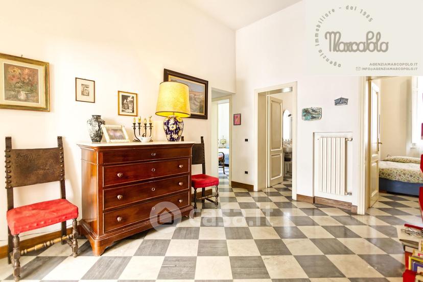 Villa in Via C. Cavour 1 — foto 12 di 31