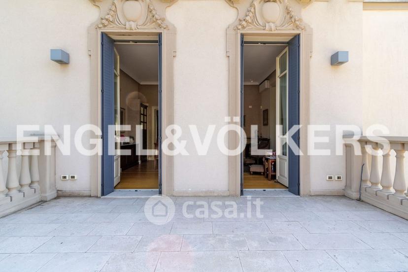 Villa in Corso Leonardo da Vinci — foto 30 di 39
