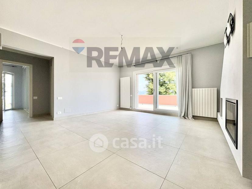 Trilocale in Via al Castagno — foto 32 di 39