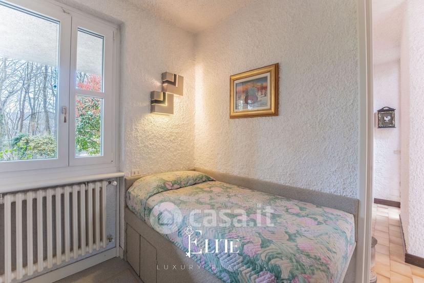 Villa in Via Luigi Cadorna 1800 — foto 22 di 42