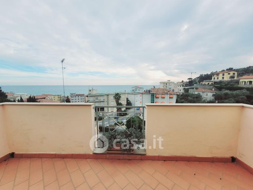 Bilocale in Via Divina Provvidenza — foto 10 di 44