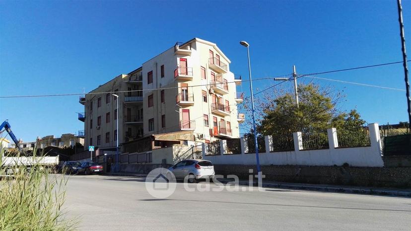 Trilocale in Via Ferdinando Magellano 32 — foto 8 di 17