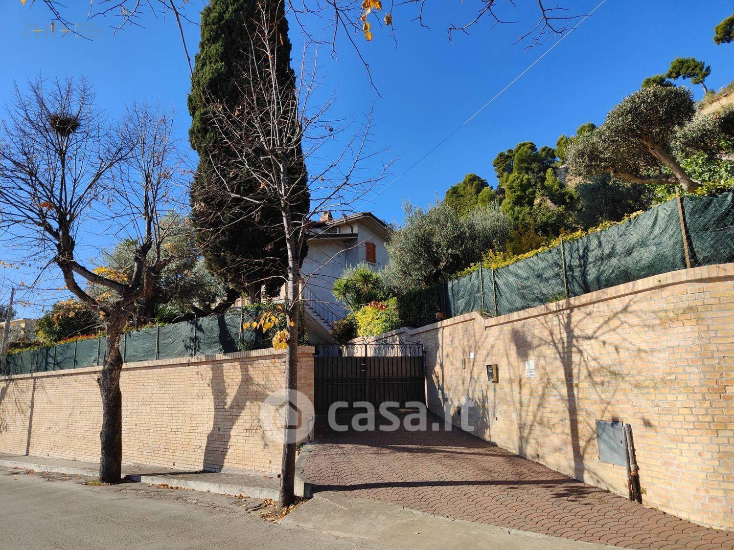 Villa in Via Cagliata 12