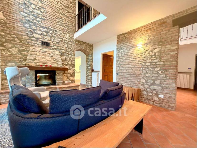 Villa in Via Giosuè Carducci 33 — foto 26 di 29