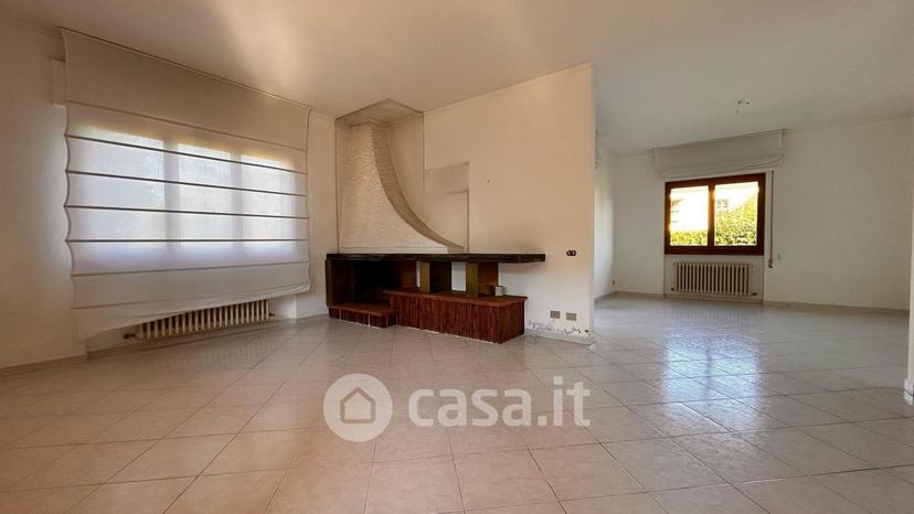 Villa in Via L. Raffaelli 63 — foto 13 di 36