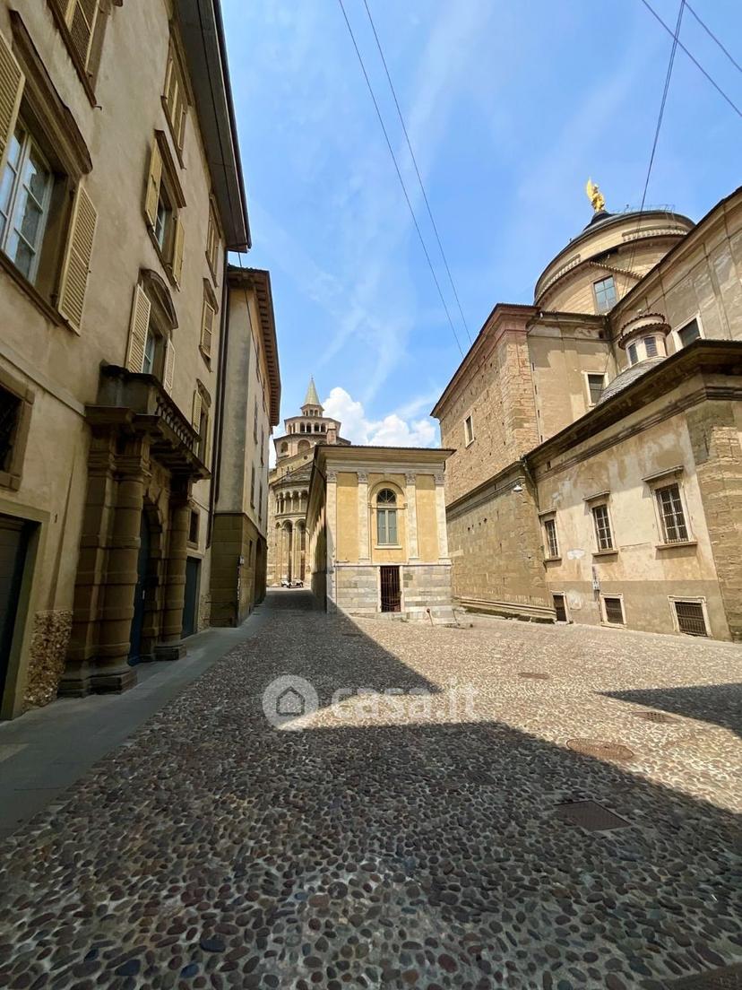Bilocale in Piazza Padre Reginaldo Giuliani — foto 31 di 34
