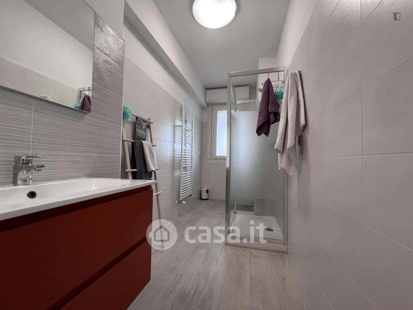 Stanza in Via Genova — foto 34 di 42