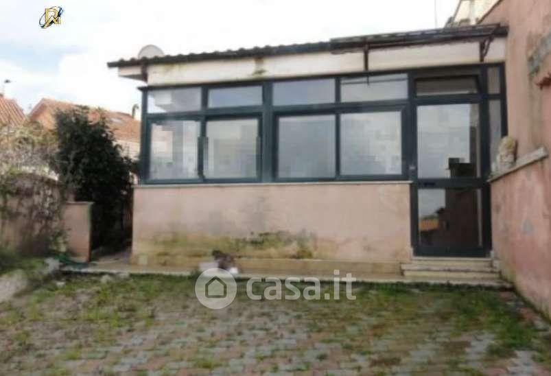 Trilocale in Via Bassano del Grappa 19 — foto 15 di 35