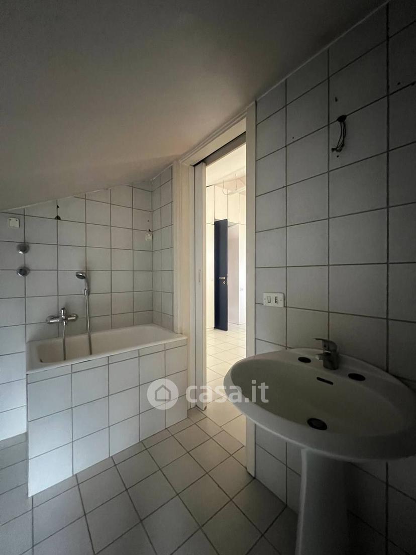 Appartamento in Strada dei Tadini 71 — foto 64 di 75