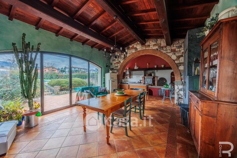 Villa in Via Mozza di Barga — foto 14 di 47