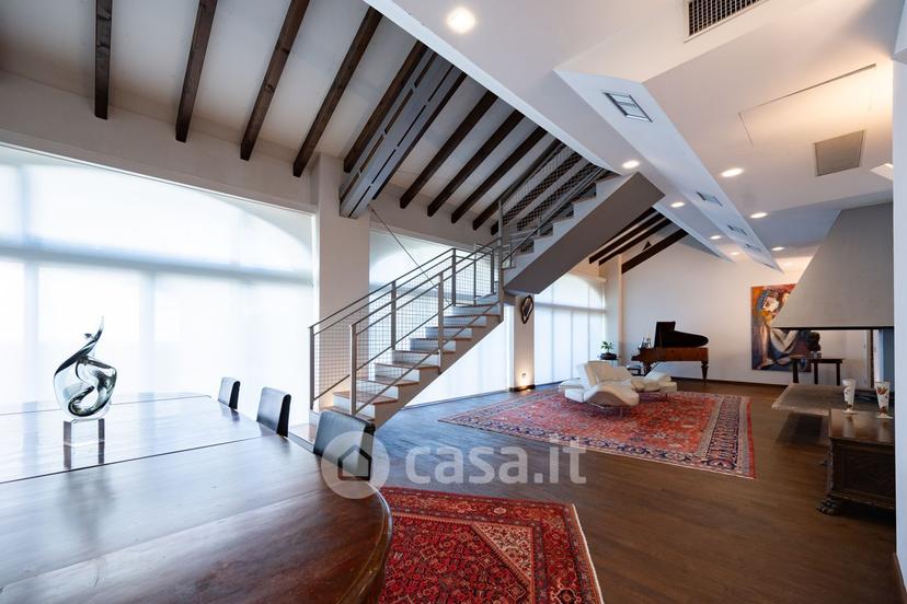 Villa in Viale Lodi 45 — foto 28 di 88