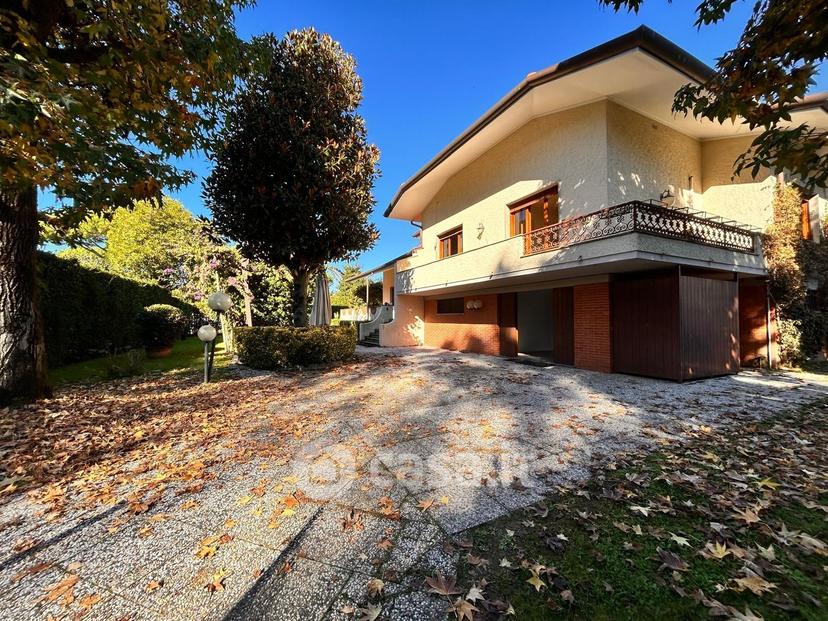 Villa in Via L. Raffaelli 63 — foto 16 di 36