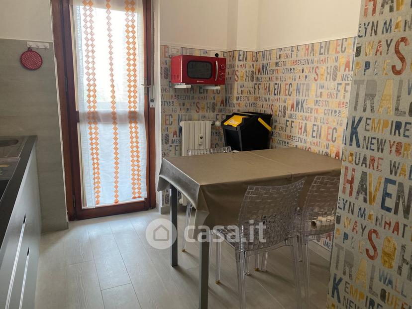 Stanza in Via Papa Giovanni XXIII 23 — foto 12 di 29